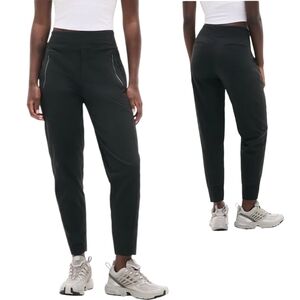 Athleta Trekkie North Black Joggers Lightweight Travel Pants Size 6